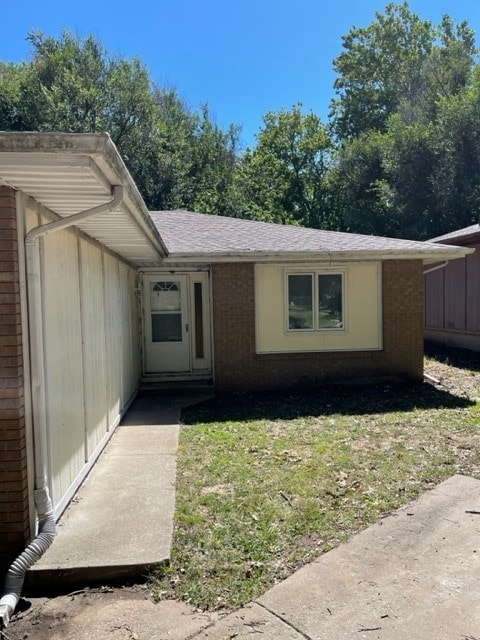 Building Photo - 3634 S Farm Rd 135