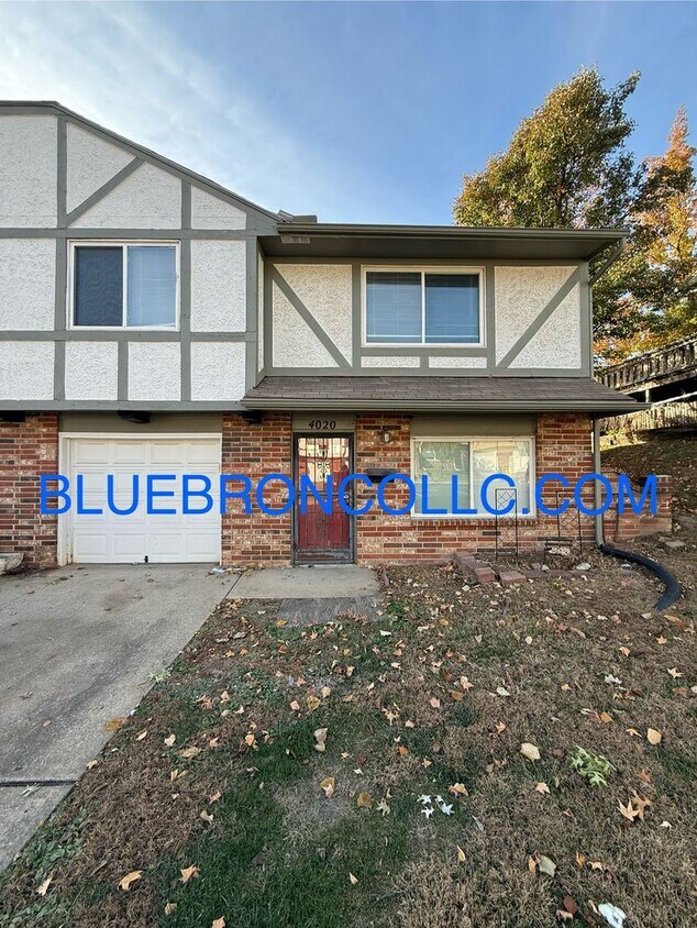 Foto principal - Newly renovated 2 bedroom with fresh paint...