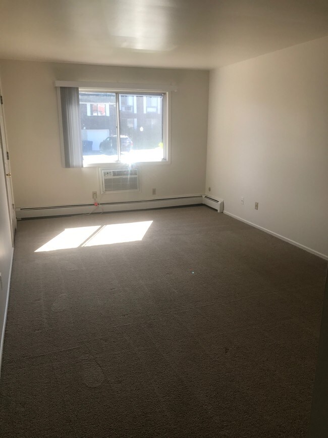 Building Photo - 8145 Mt Ct