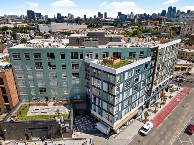 Foto del edificio - 1122 W Chicago Ave