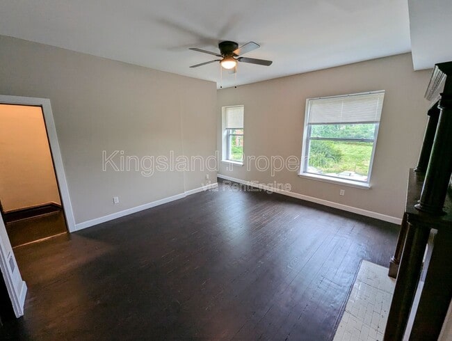 Building Photo - 4574 Evans Ave