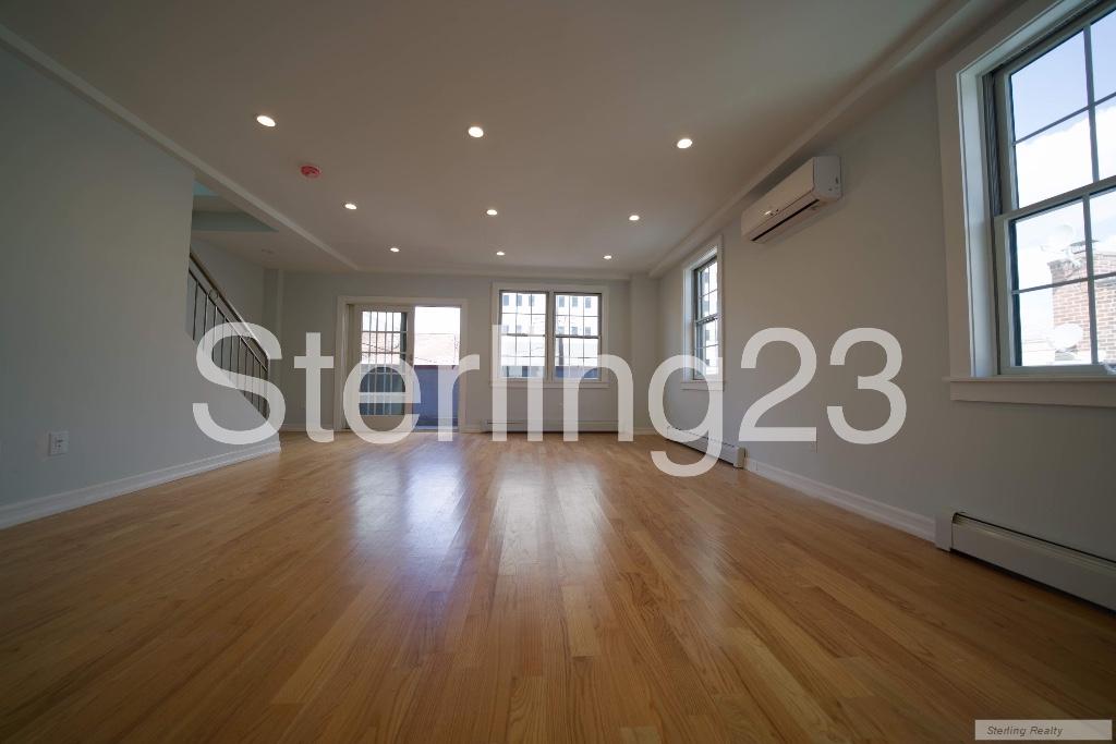 Primary Photo - 2329 32nd St
