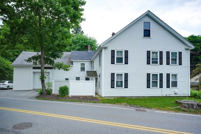 Building Photo - 42 Pleasant St