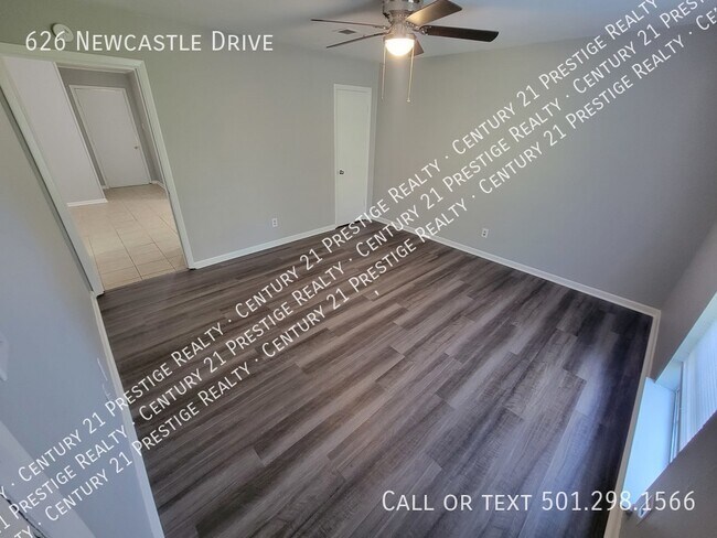 Building Photo - 626 Newcastle Dr