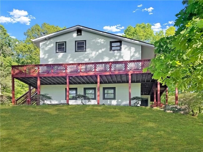Building Photo - 390 Garnet Ridge Rd