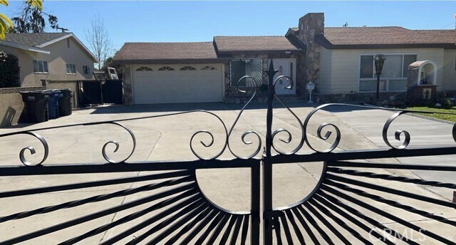 Building Photo - 6442 Crossway Dr