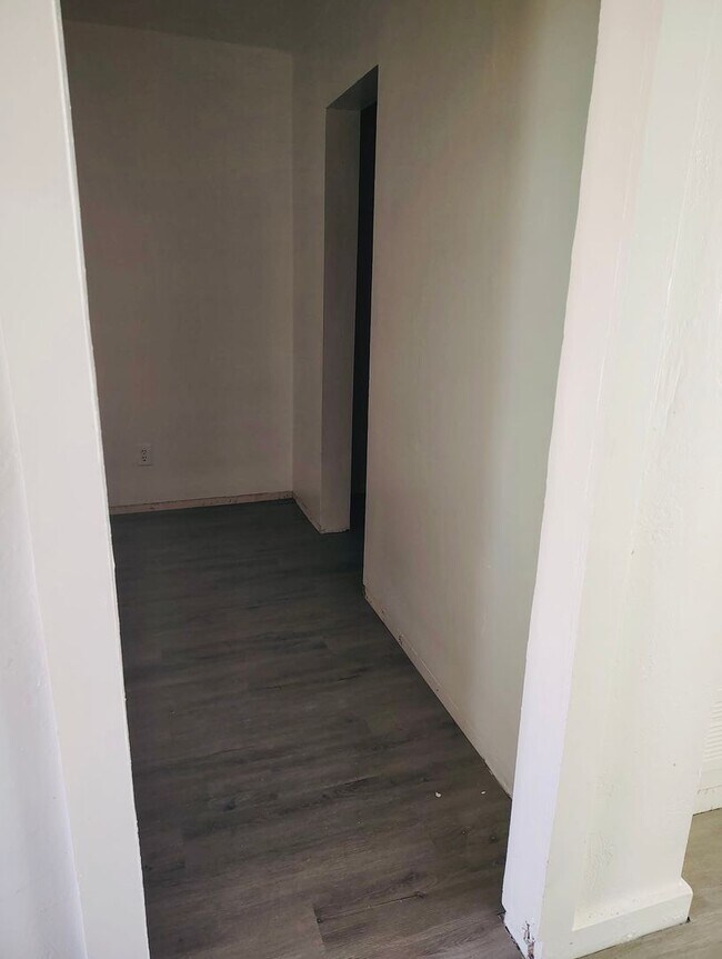 Foto del edificio - 501 Harrison Dr