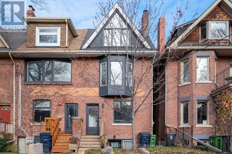 Building Photo - 10 Wroxeter Ave