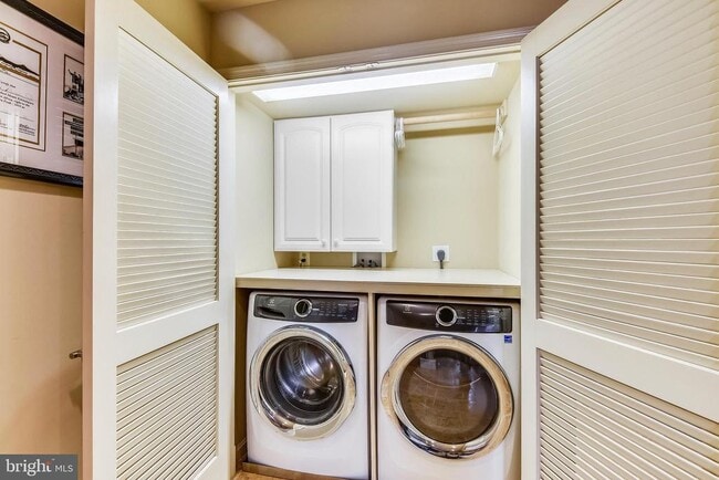 Foto del edificio - 317 S Union St