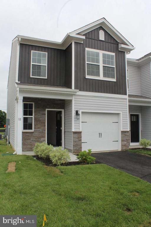 Building Photo - 11 Katherine Dr