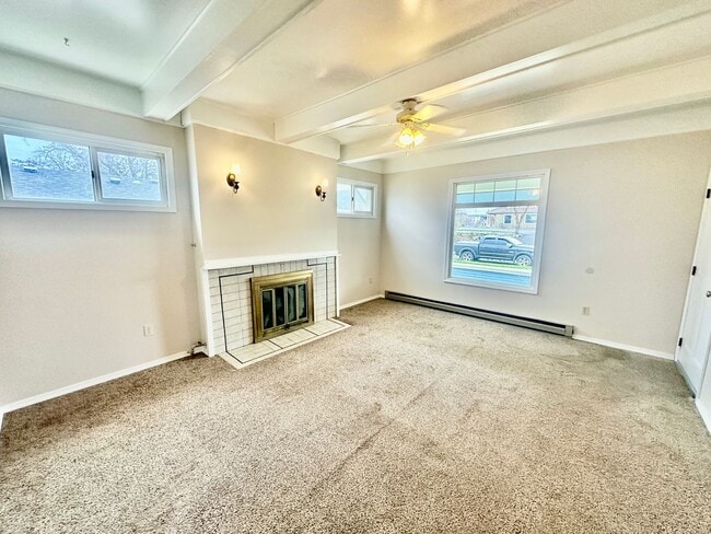 Building Photo - 808 W Augusta Ave