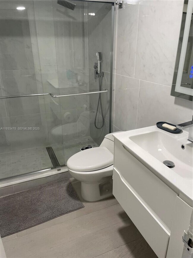 Foto del edificio - 2030 S Ocean Dr