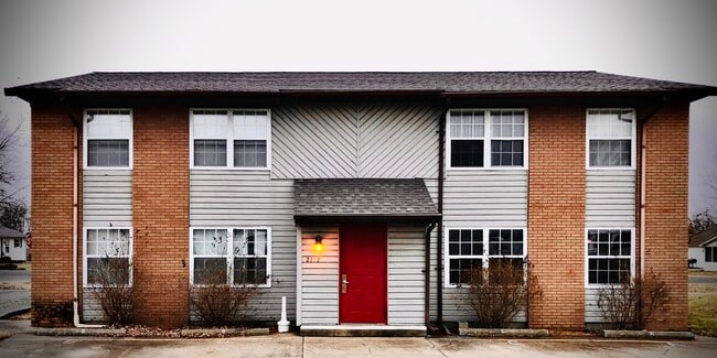 Building Photo - 2112 Melanie Ln