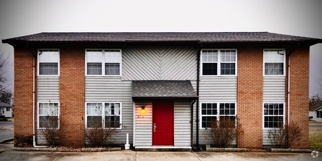 Building Photo - 2112 Melanie Ln