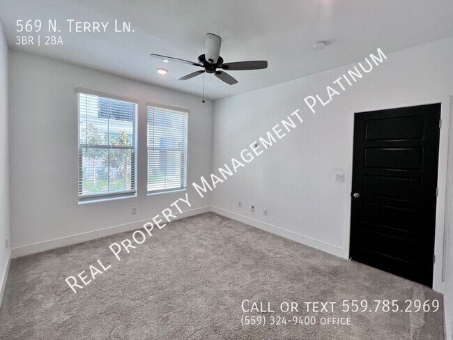 Foto del edificio - 569 N Terry Ln