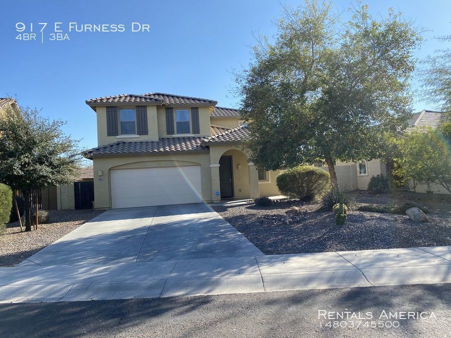 Foto principal - Nice 4 Bedroom Gilbert Home with POOL!