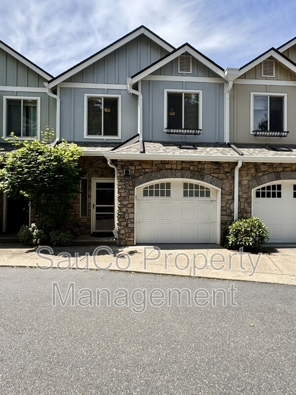 Foto principal - 2061 NE 49th Way