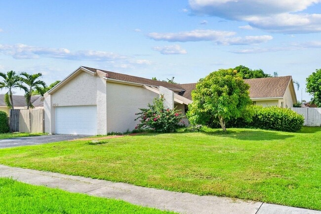 Building Photo - 8541 NW 48th St