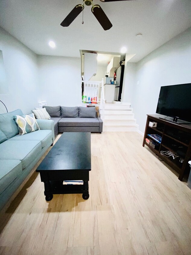 Building Photo - 43 Cottage St