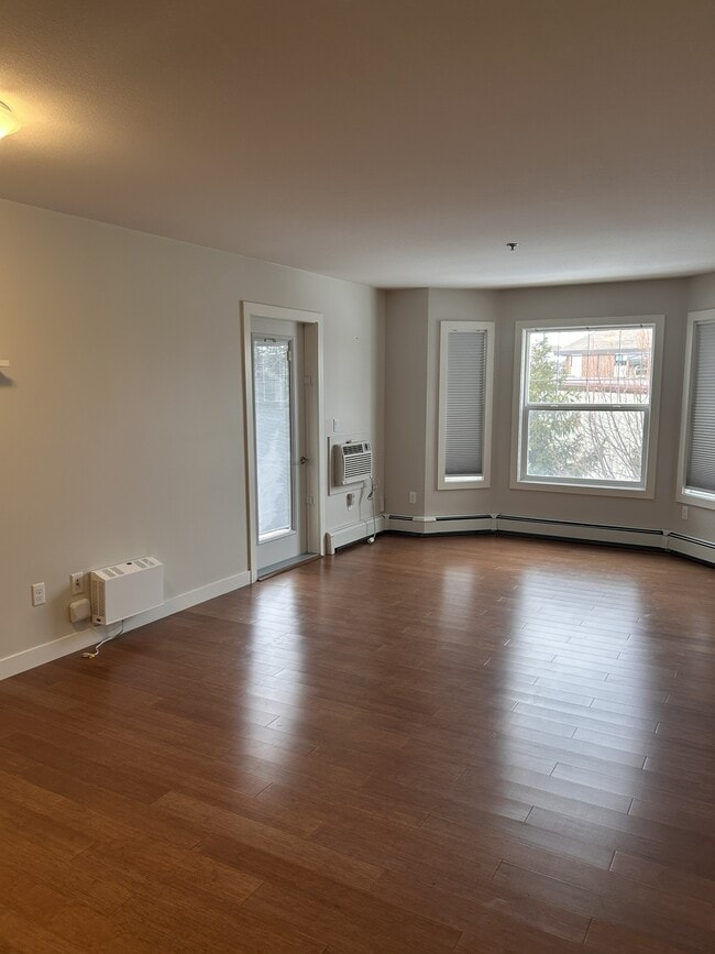 Building Photo - 415 Hunter Rd