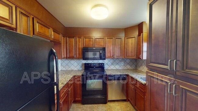 Building Photo - 133 Columbine Dr
