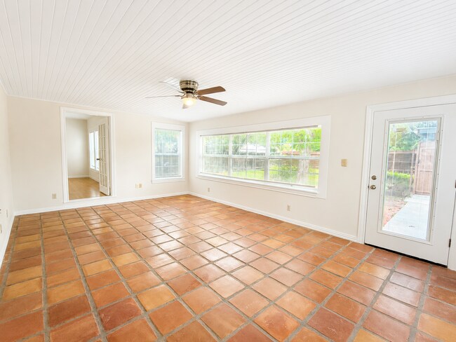 Foto del edificio - 2111 Live Oak St