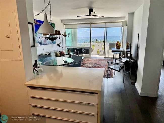 Building Photo - 2840 N Ocean Blvd
