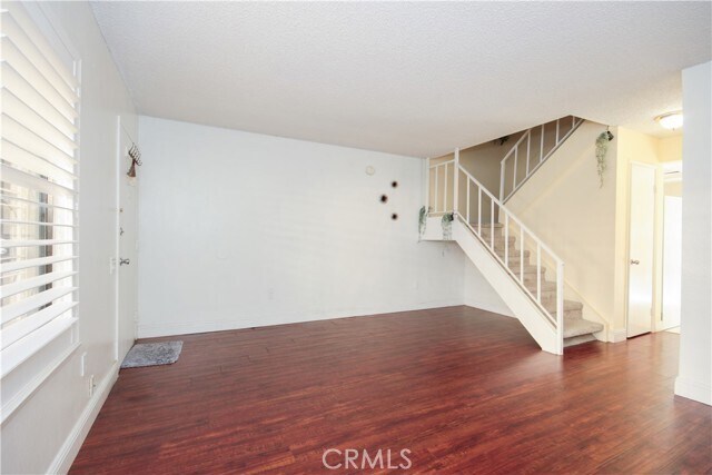 Foto del edificio - 3951 W McFadden Ave