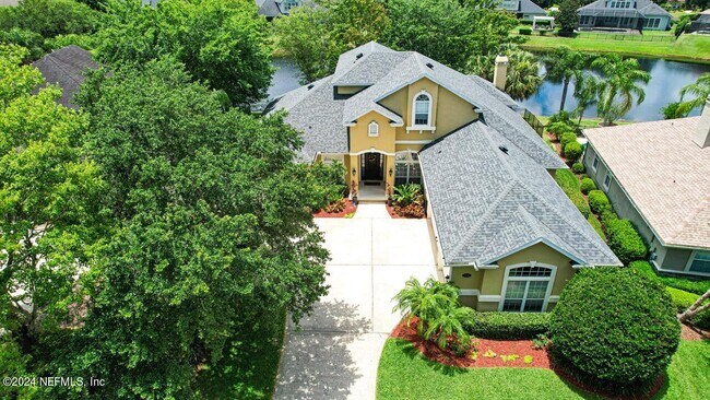 Foto del edificio - 7842 Mt Ranier Dr