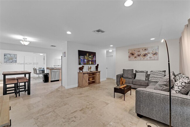 Foto del edificio - 3338 Taft St