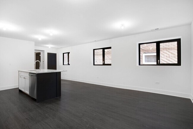 Foto del edificio - 1833 S Throop St