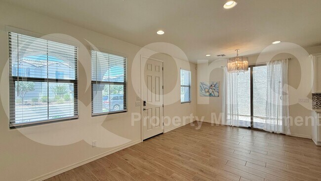 Building Photo - 3913 S 58th Ln