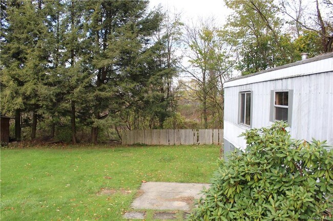 Building Photo - 16 Tanglewood Park Dr