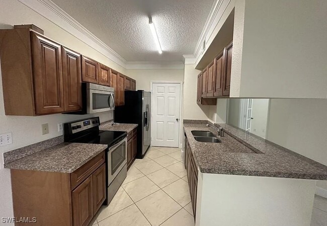 Building Photo - 11520 Villa Grand