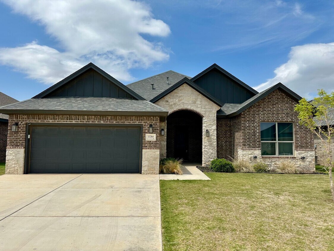 Foto principal - Self Showing - Beautiful 4 Bed 2 Bath - Co...