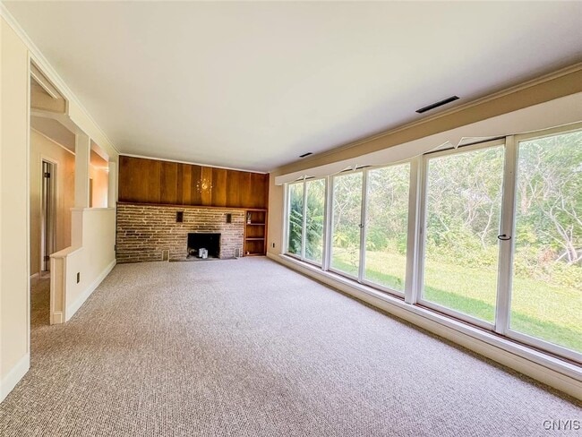 Foto del edificio - 2354 W Lake Rd