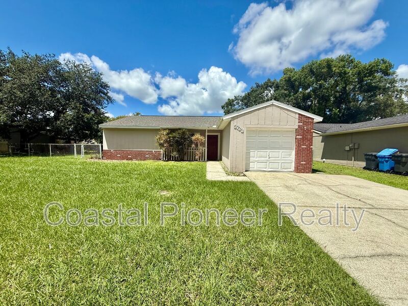 Foto principal - 5723 Kneeland Ln