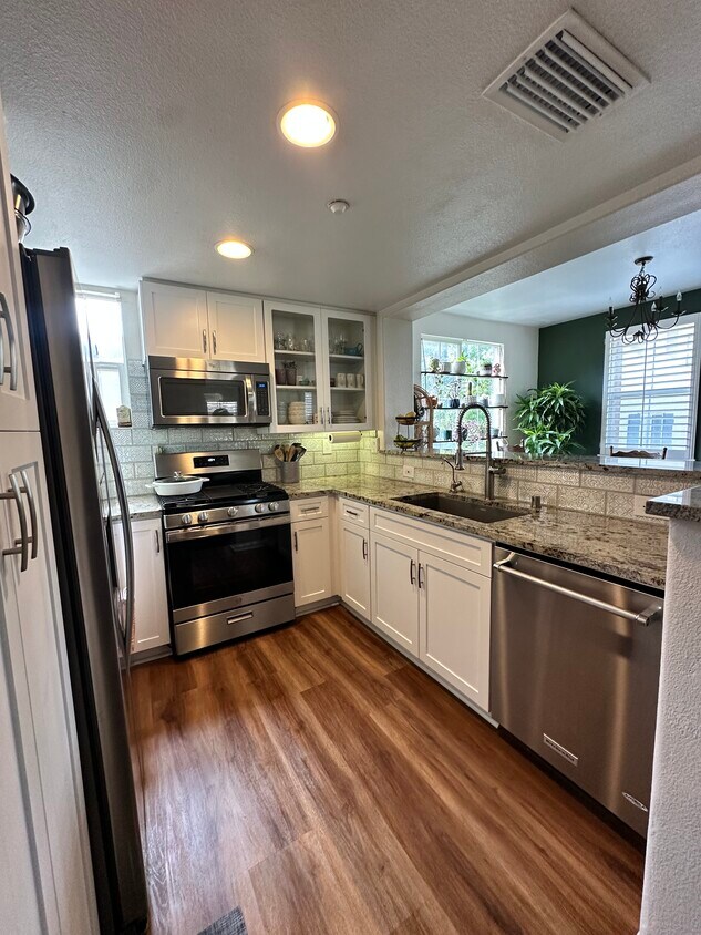 Primary Photo - 732 Portside Pl