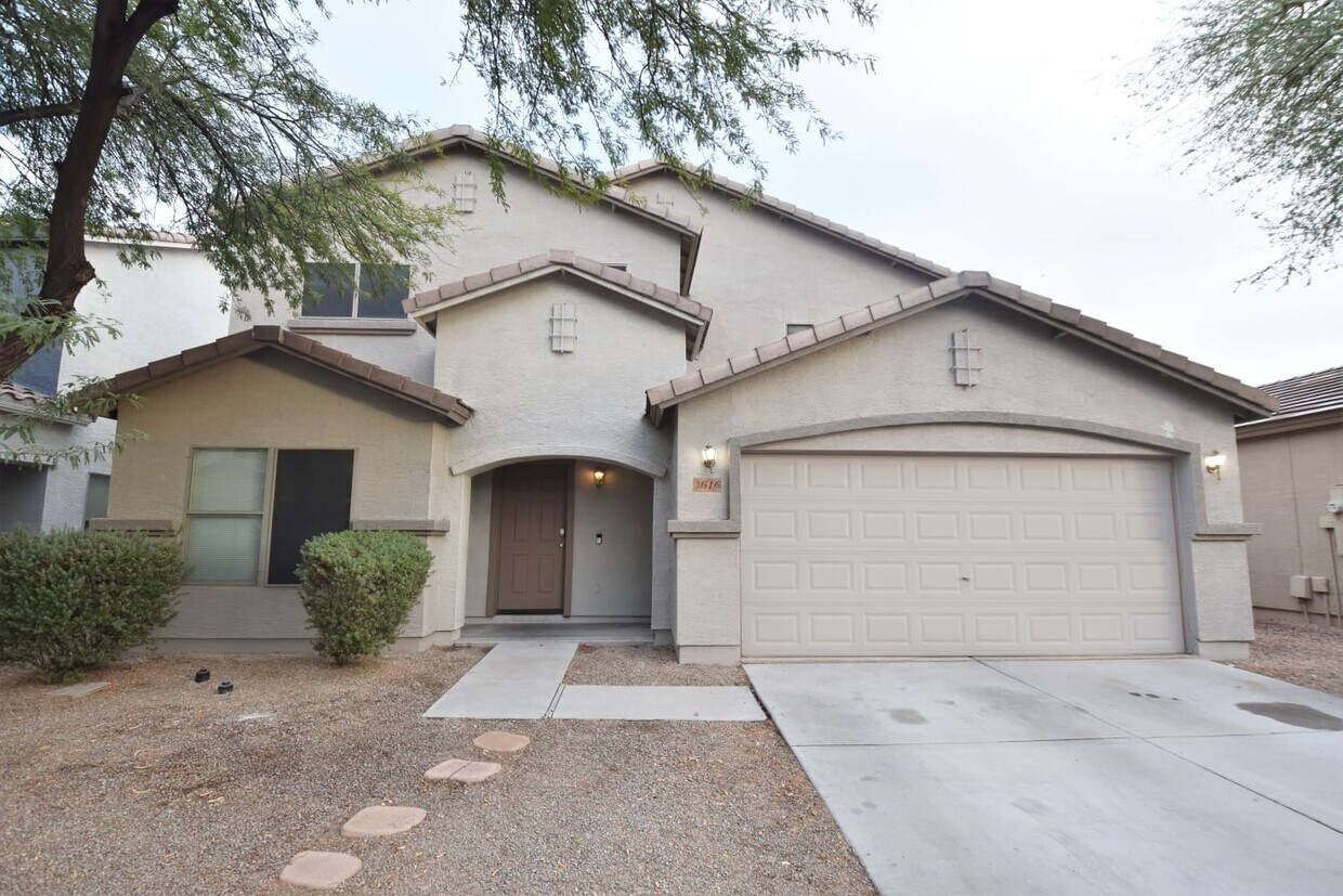 Foto principal - 4616 W Burgess Ln