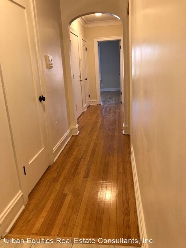 Foto del edificio - 824 Dobson St