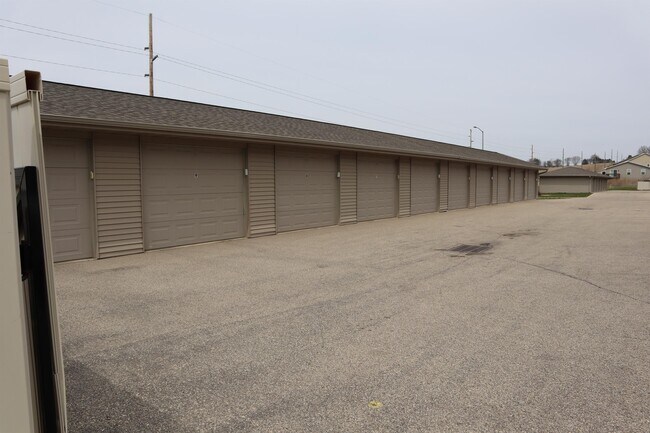 Building Photo - 7789 Commerce Park