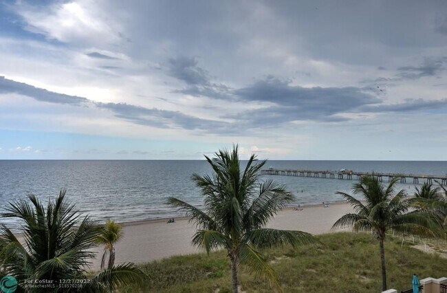 Building Photo - 4444 El Mar Dr