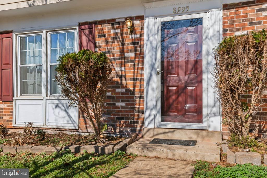 8995 Bonham Cir, Manassas, VA 20110 Townhome Rentals in Manassas VA