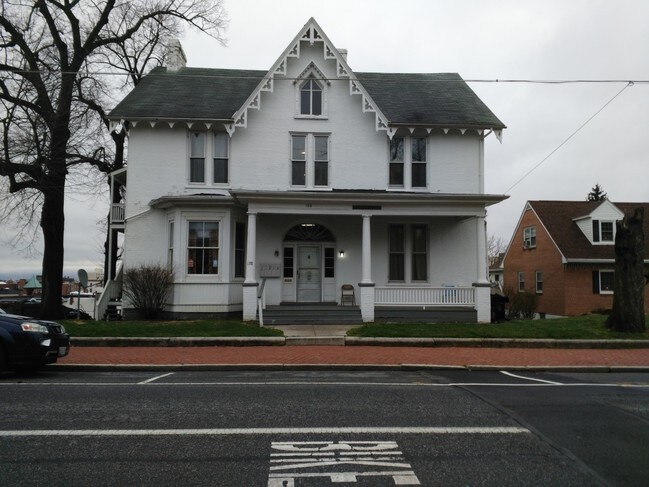 Building Photo - 138 S Prospect St