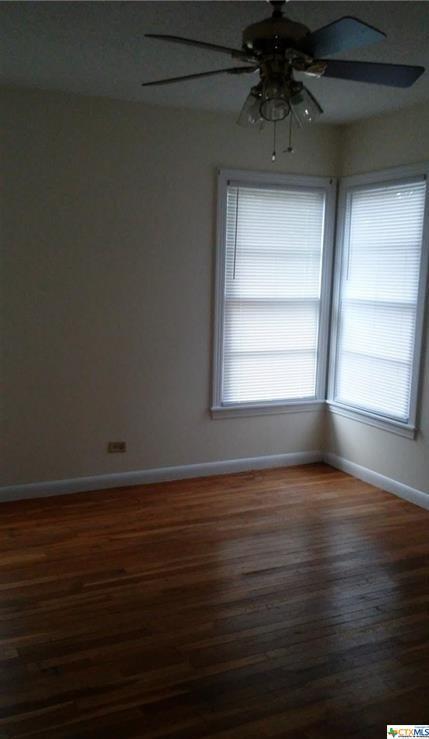 Building Photo - 111 E Hillcrest Dr