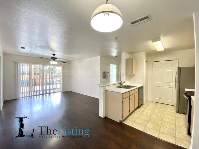 Photo - 5459 Vineland Rd Apartment