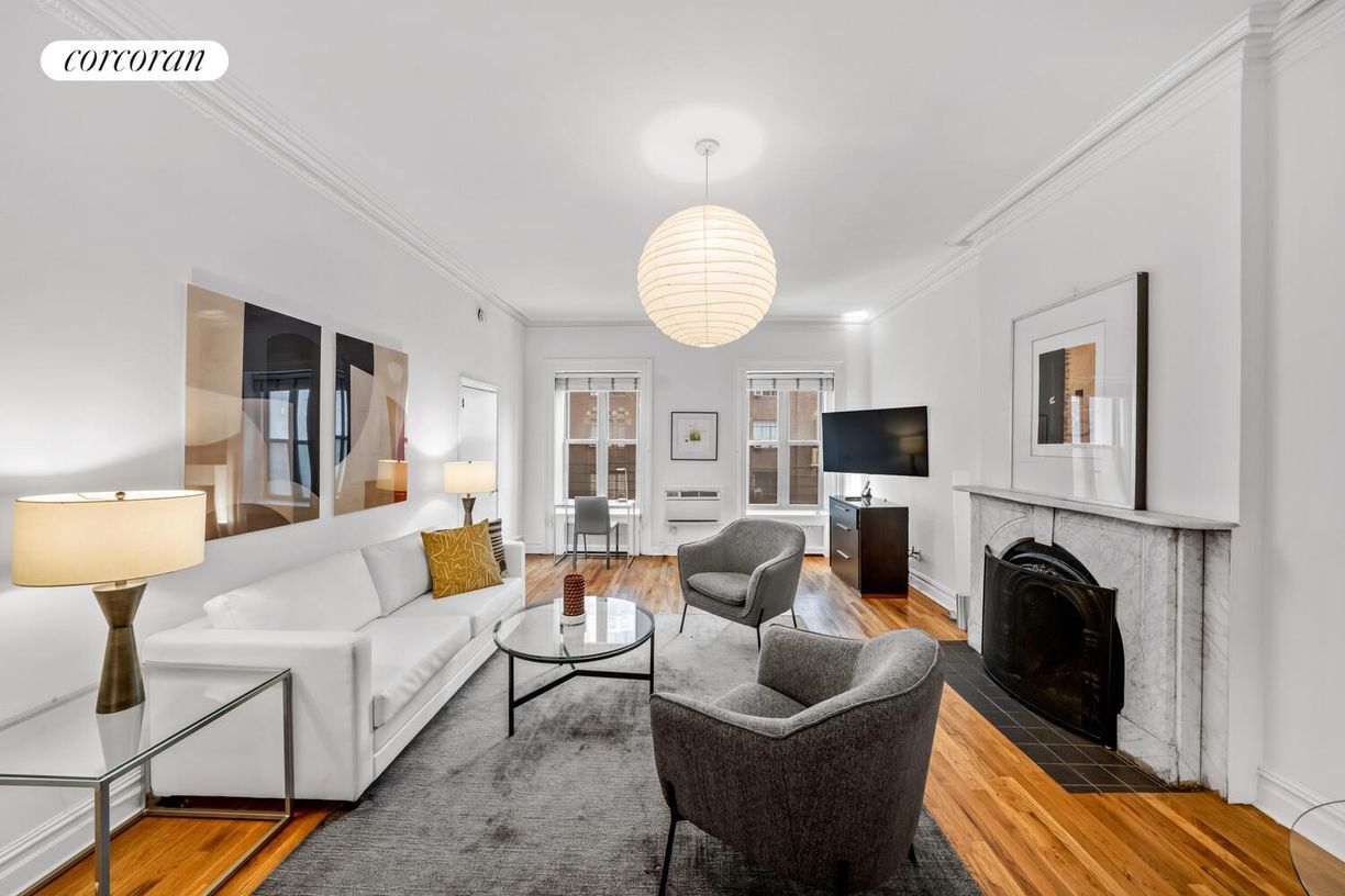 Foto principal - 120 E 19th St