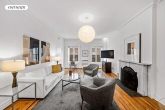 Building Photo - 120 E 19th St