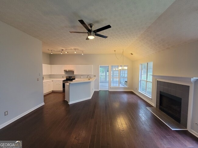 Building Photo - 53 Braelinn Creek Ct