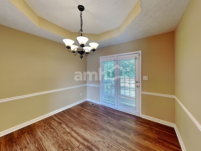 Foto del edificio - 215 Bennett Farms Trail